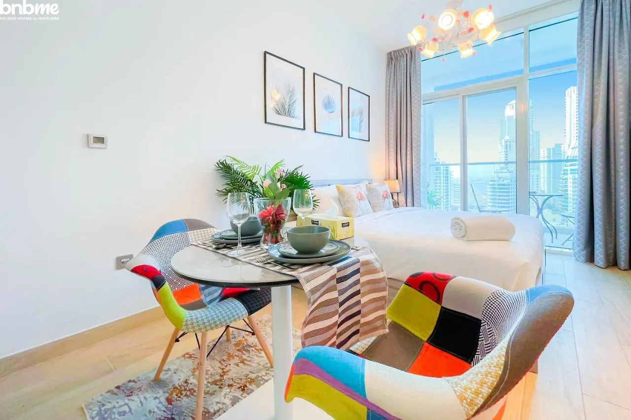 Bnbmehomes - Beautiful Lake View Studio Near Marina - 1504 Dubai United Arab Emirates